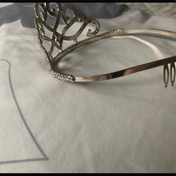 Cubic Zirconia crystal tiara princess wedding - Picture 8 of 11